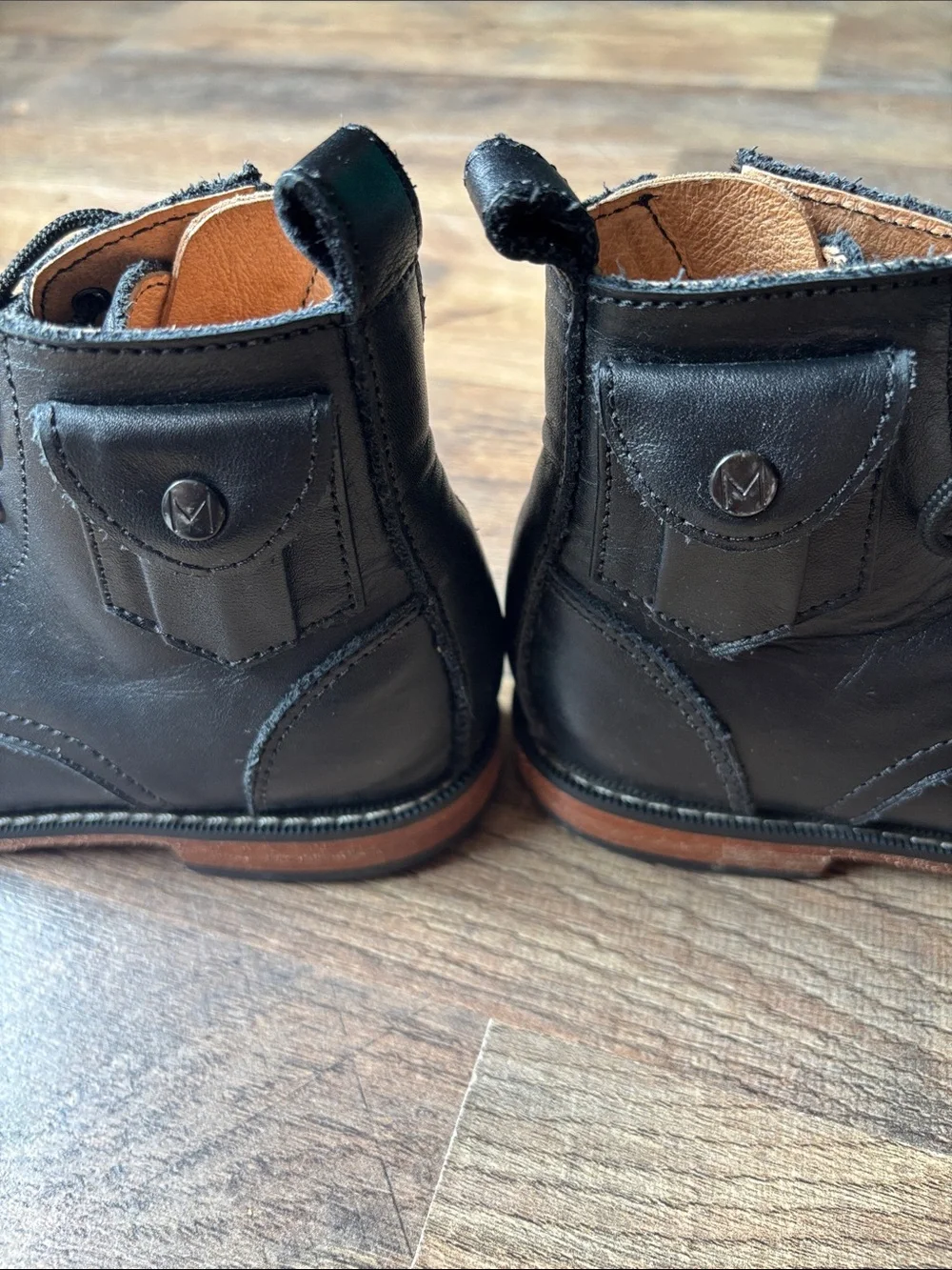 Mikoleon Black Leather Heirloom Luxe Side Zip Boots size 11.5